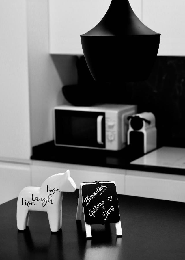 Black And White Suitte "Plaza" نوخا المظهر الخارجي الصورة